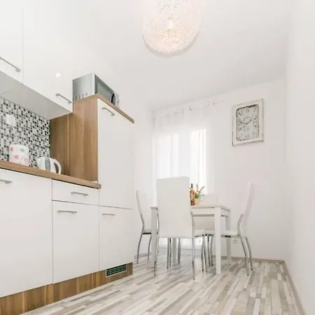 Lux Group Escape