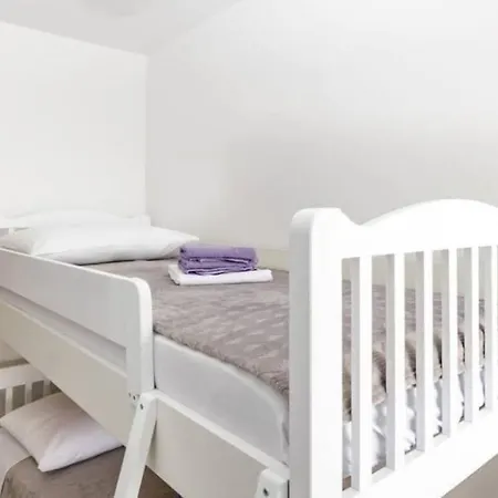 LUX Group Escape Split * Split