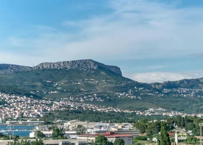 LUX Group Escape Split Apartamento