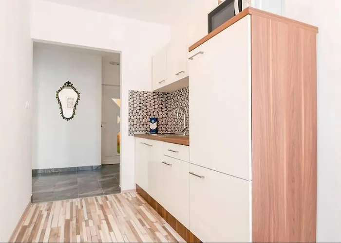 Lux Group Escape Split Appartement Split