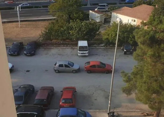 LUX Group Escape Split Apartamento