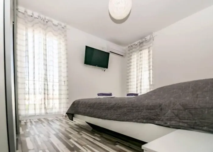 Lux Group Escape Split 스플리트