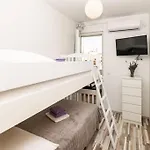 Lux Group Escape * سبليت