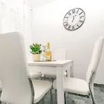 Lux Group Escape شقة سبليت