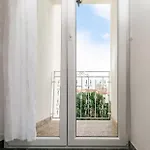 Lux Group Escape سبليت